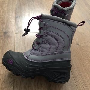The NorthFace Kids snow boots size 12